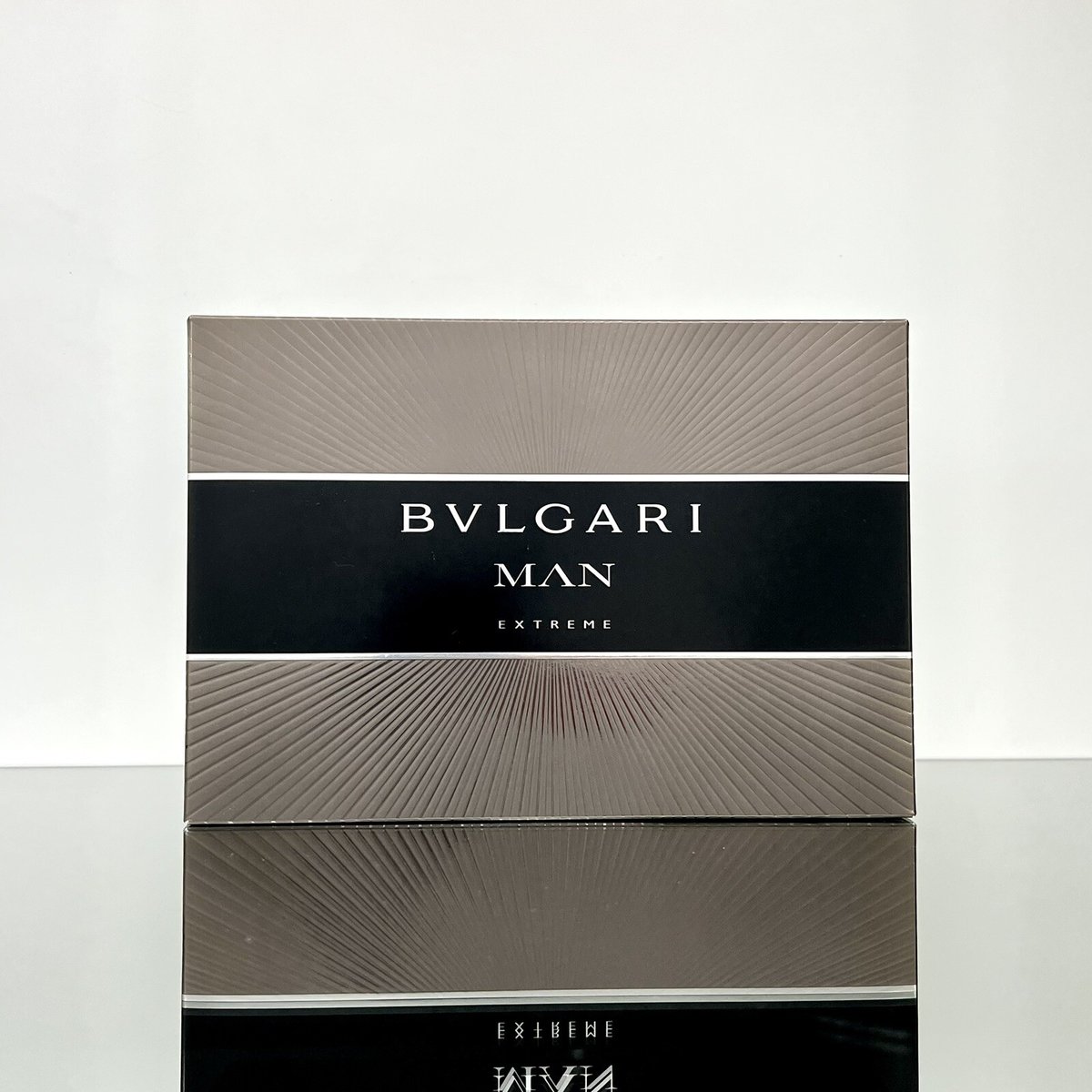 Bvlgari MAN EXTREME 4pc Set 3.4oz EDT Spr +2.5oz S/Gel +2.5oz A/Shave Travel Bag